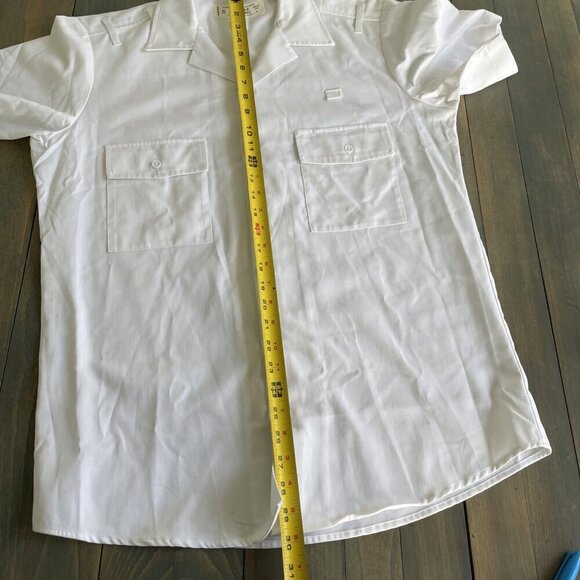 Disney Worldwide Services Cast Member White Button Short Sleeve Mens Large (N8) - Picture 9 of 9